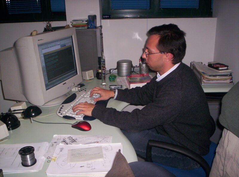 My desk at Develer 2.0 (Campi Bisenzio, May 2006)