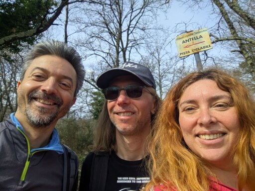 simo-bernie-sandra-hiking-san-donato